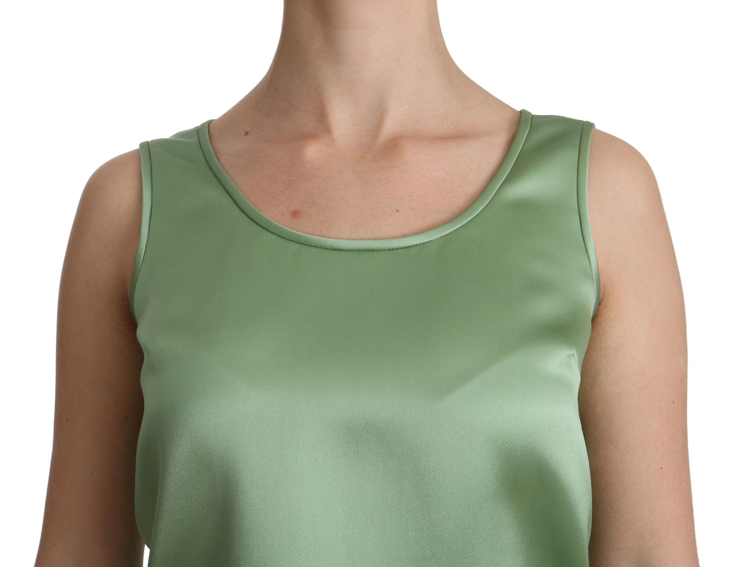 Elegante zijden mouwloze top in licht mintgroen