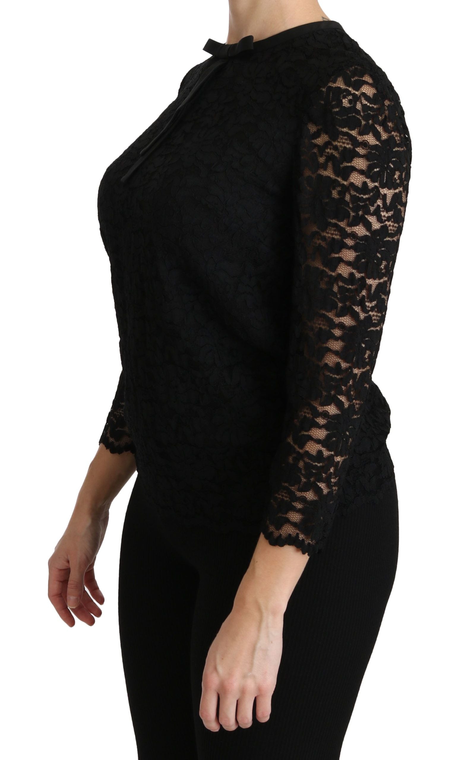 Blusa elegante con cuello redondo de encaje negro