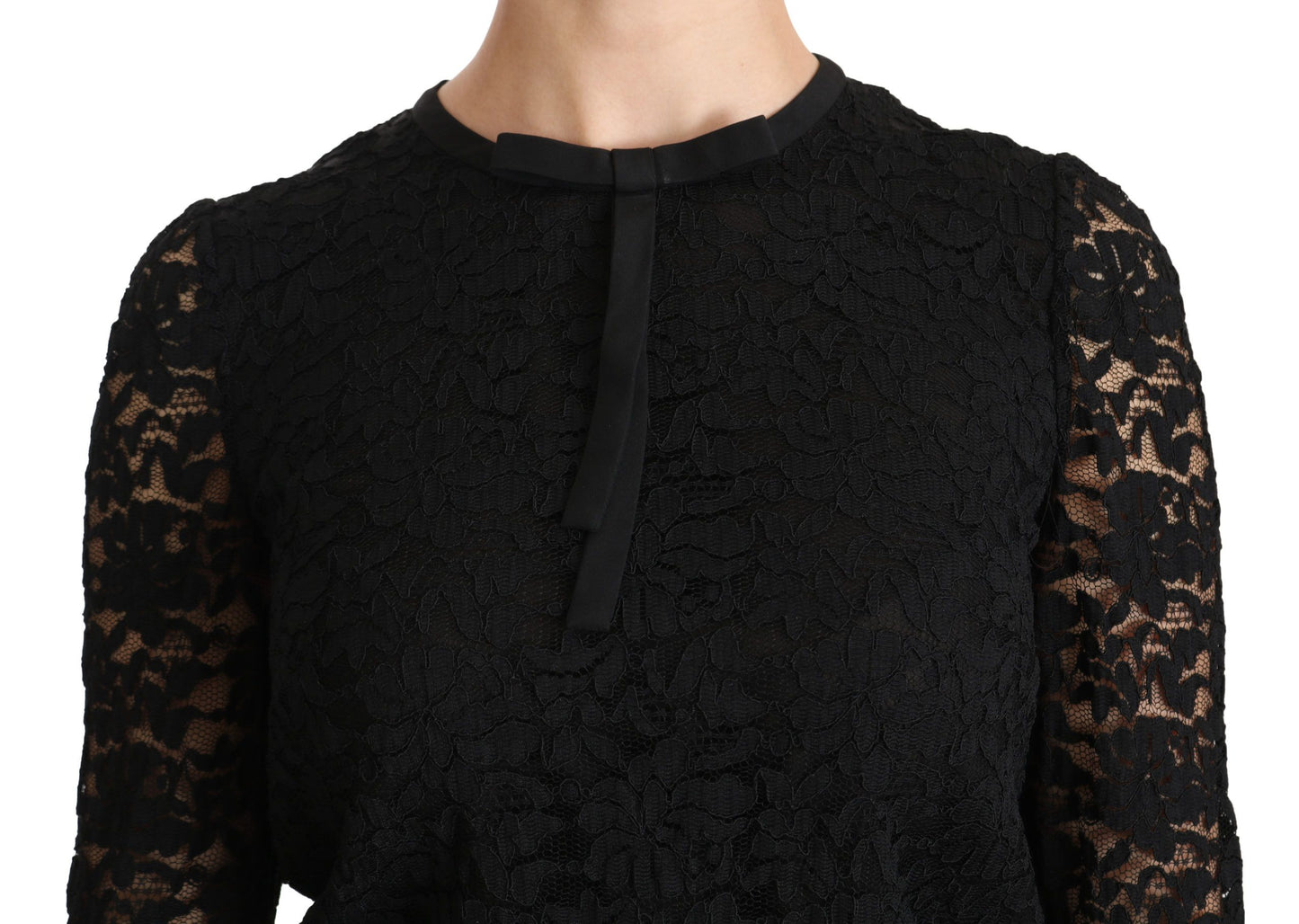 Blusa elegante con cuello redondo de encaje negro