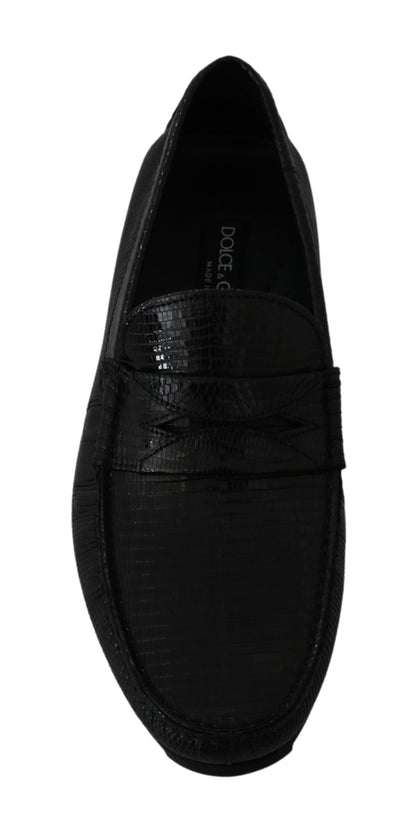 Exquisitos mocasines de piel de lagarto negro