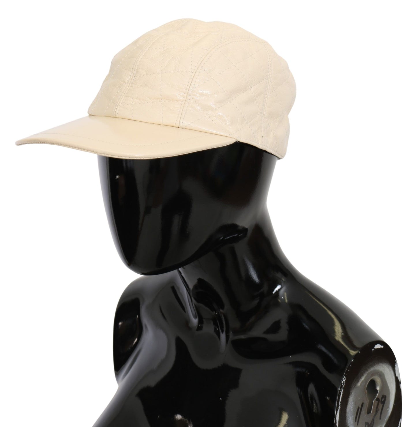 Elegante gorra de béisbol de piel de cordero blanca