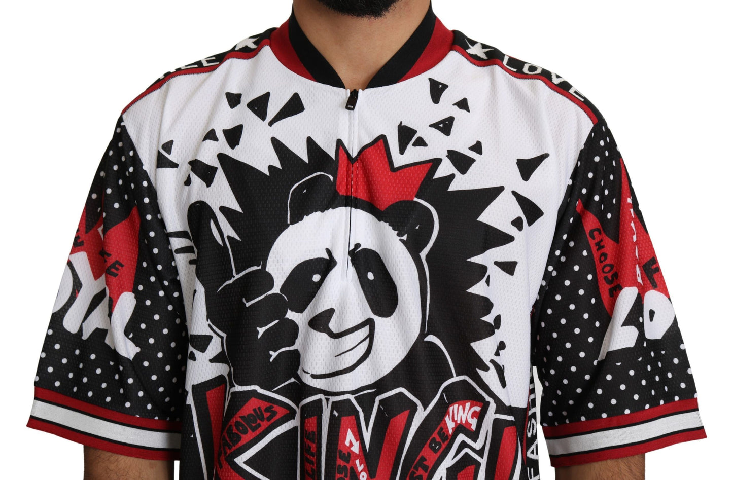 Camiseta blanca elegante con cuello con cremallera y estampado de Rey Panda