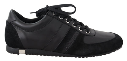 Elegantes zapatillas deportivas de cuero negro