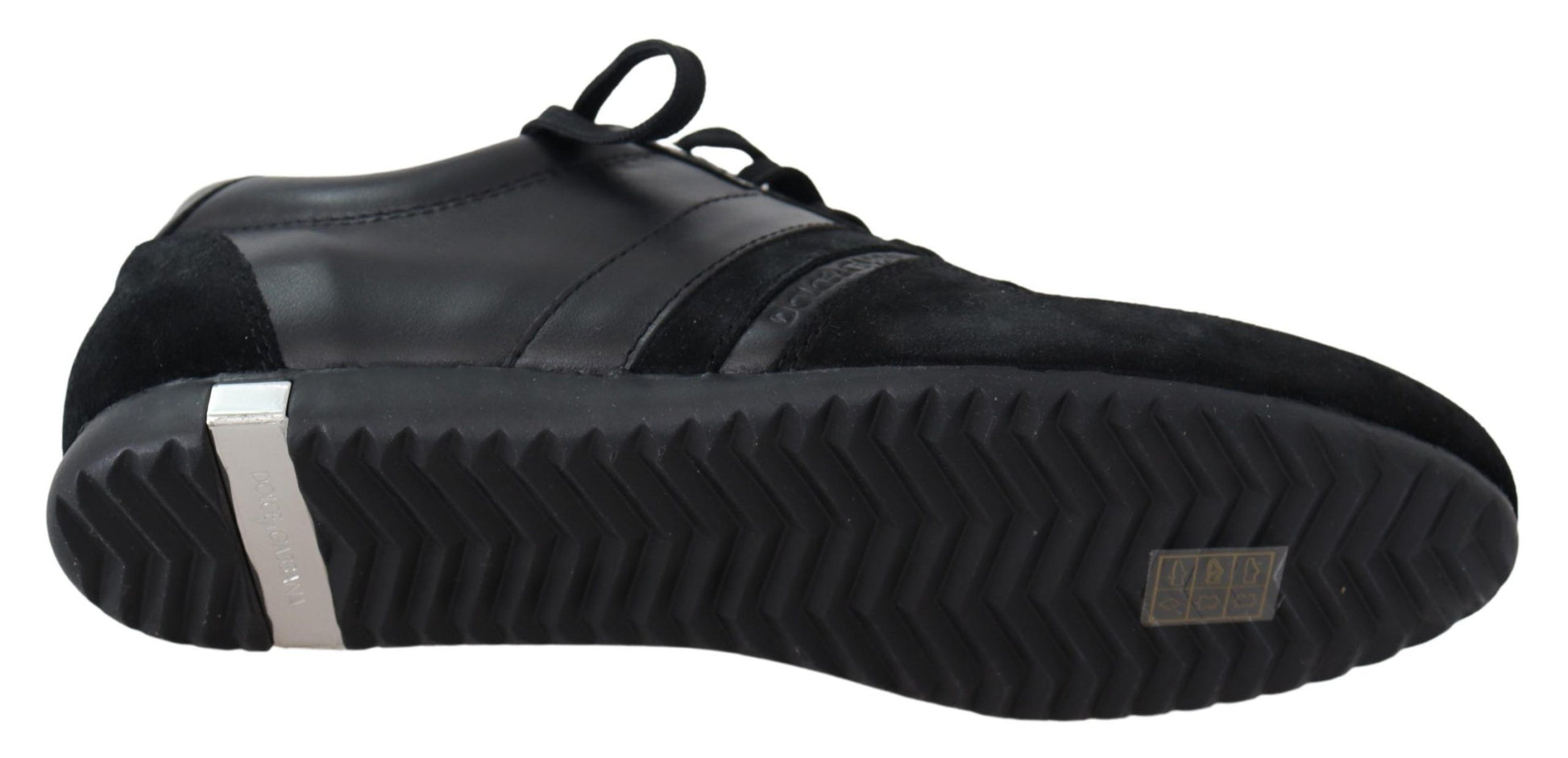 Elegantes zapatillas deportivas de cuero negro