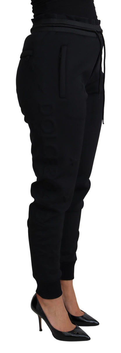 Elegantes pantalones jogger negros con logotipo icónico