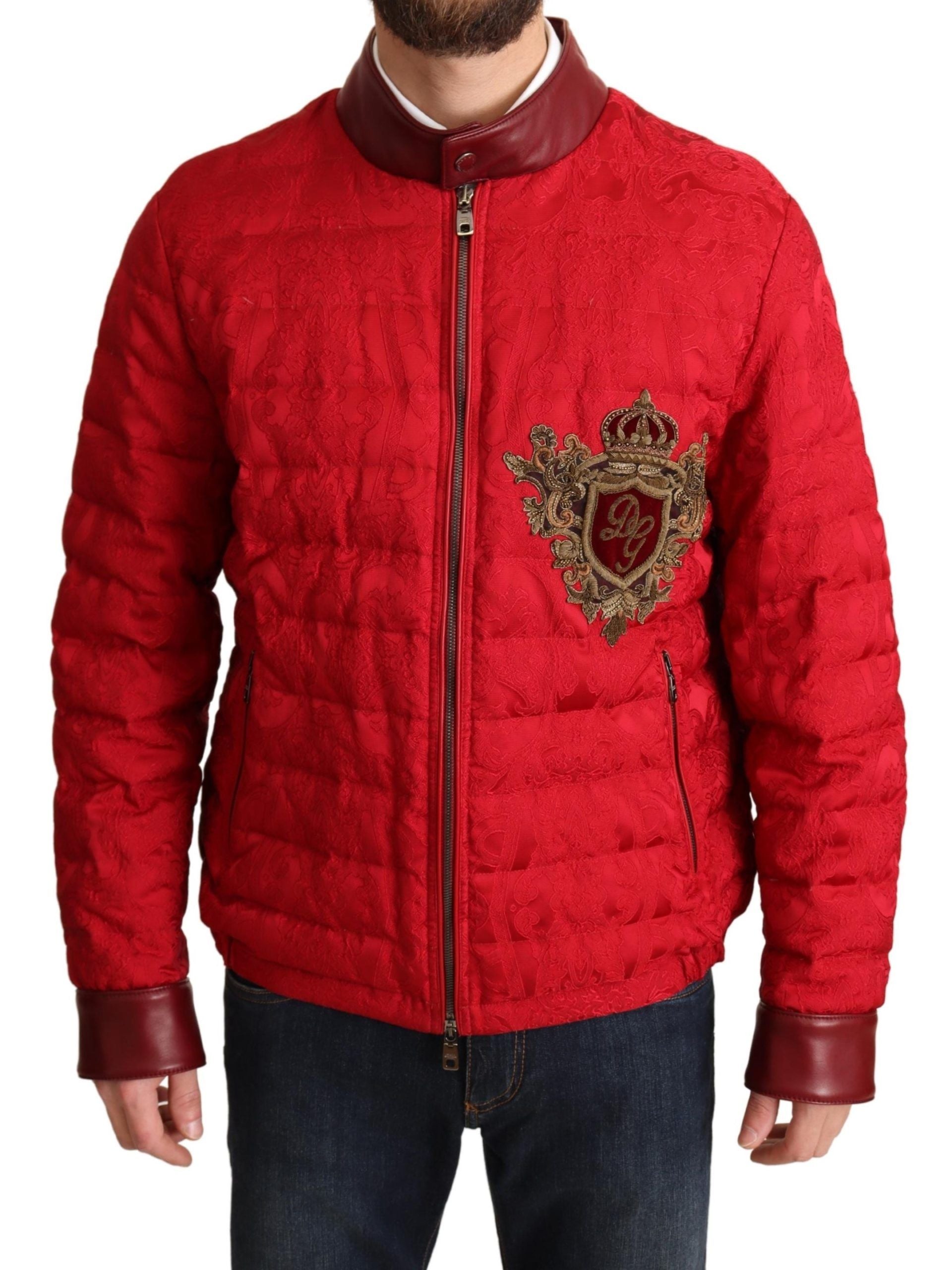 Chaqueta bomber de diseñador roja y dorada