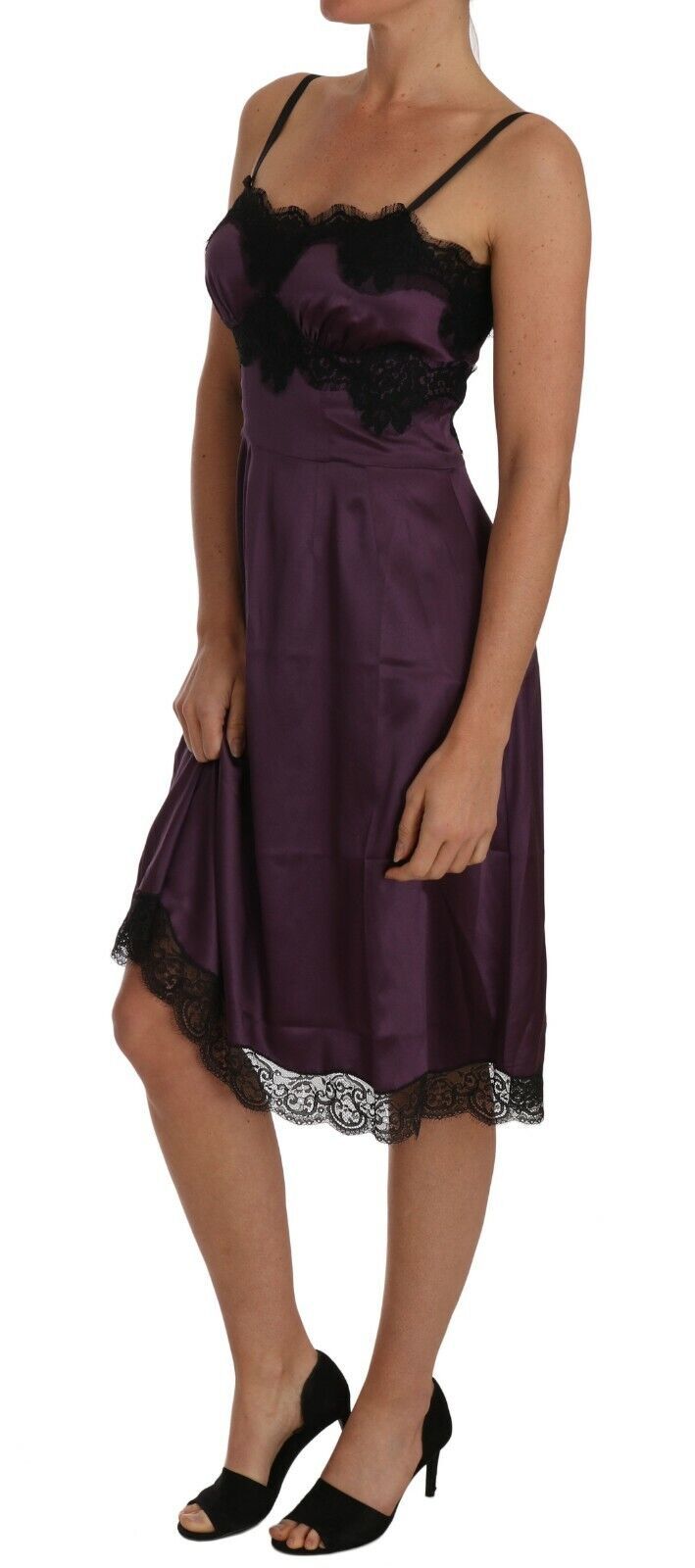 Elegante vestido camisero de encaje de seda morado