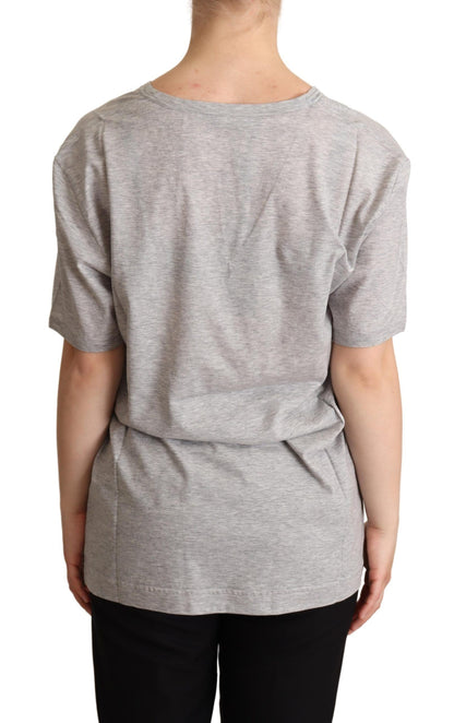 Elegante camiseta gris de algodón con cuello en V