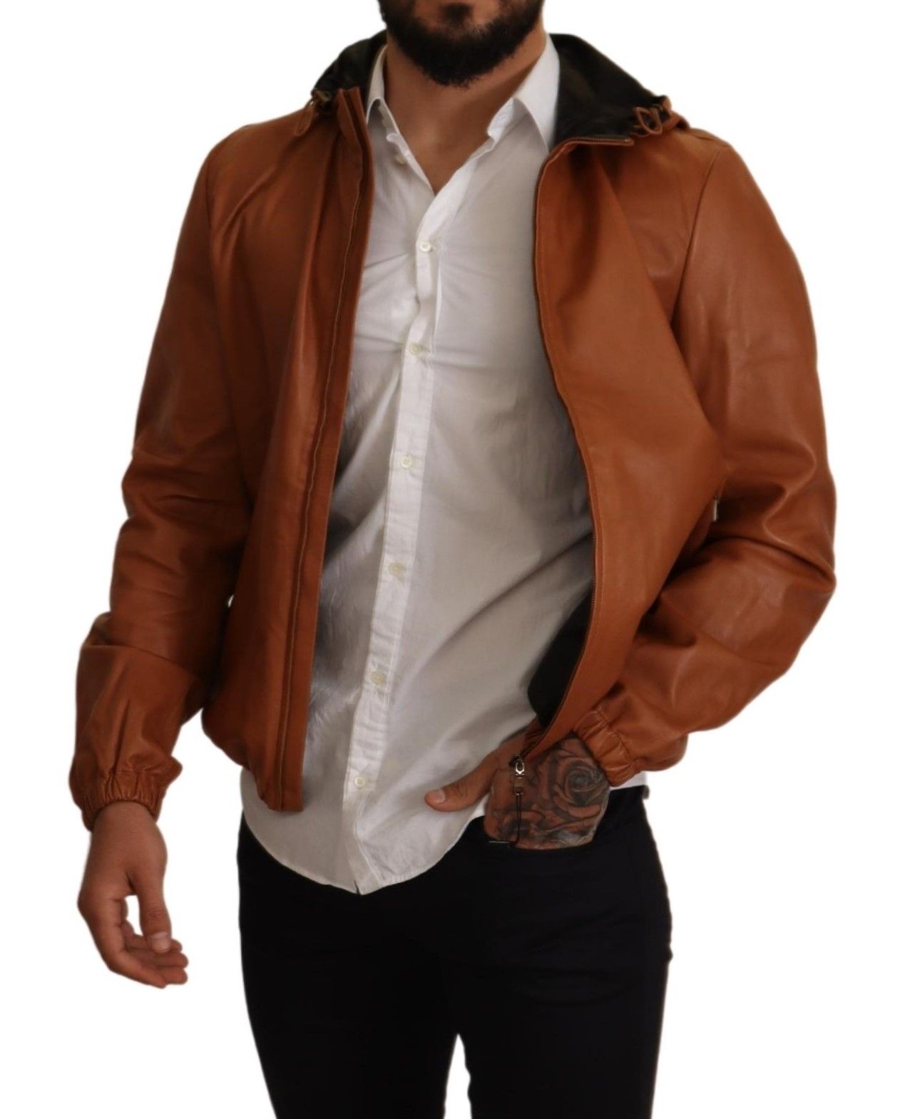 Elegante chaqueta bomber de cuero marrón