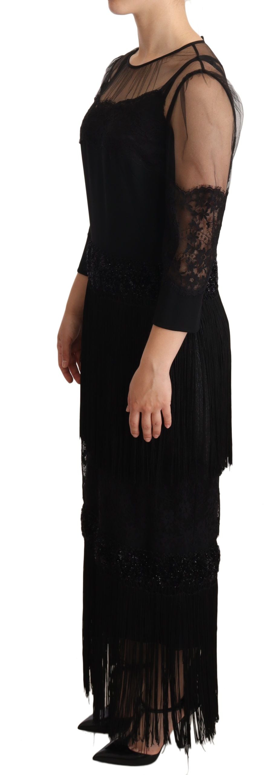 Elegante vestido midi de encaje en negro