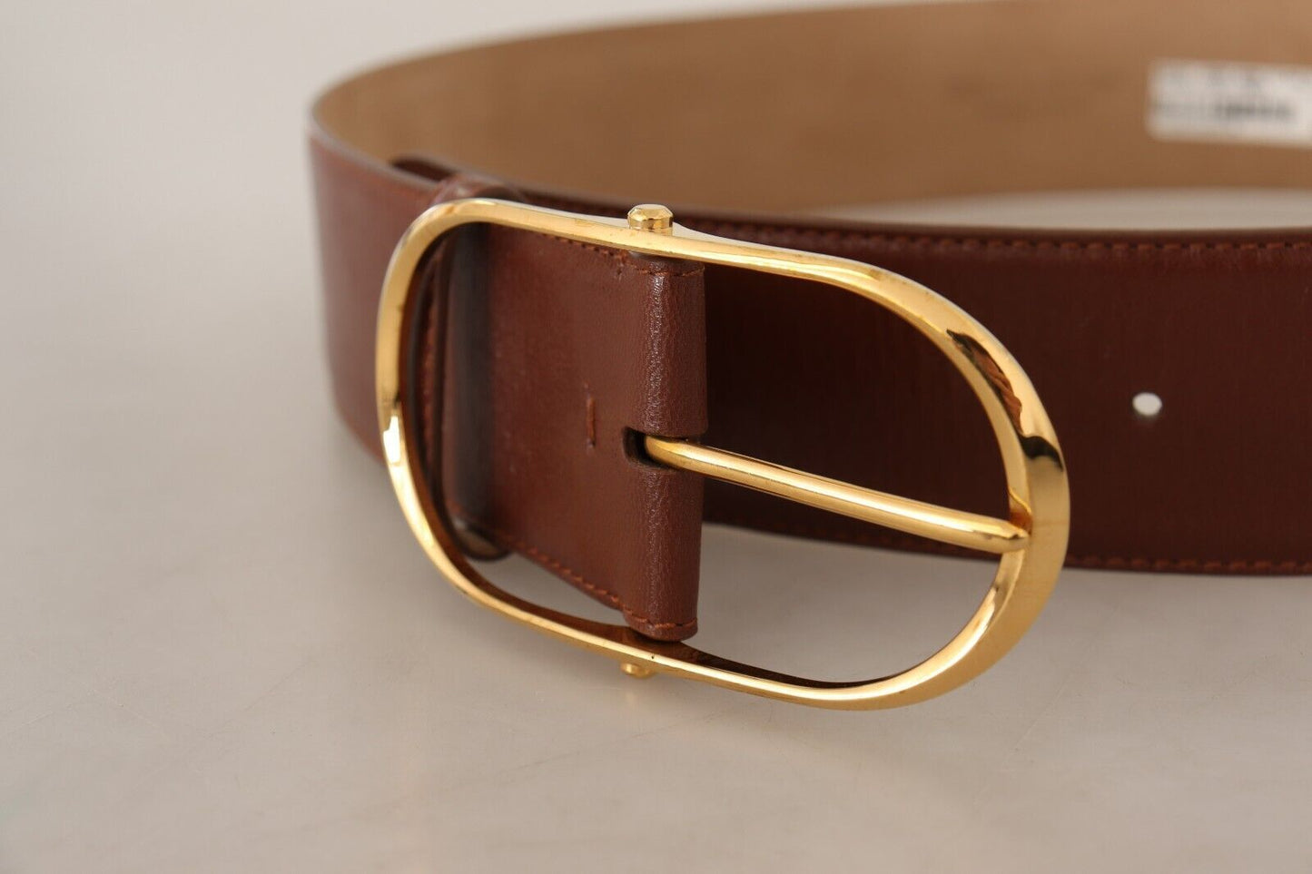 Elegante bruinleren riem met gouden gesp