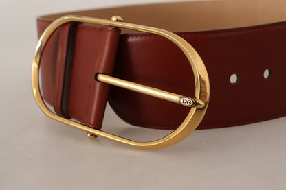 Elegante kastanjebruine leren riem met gouden accenten