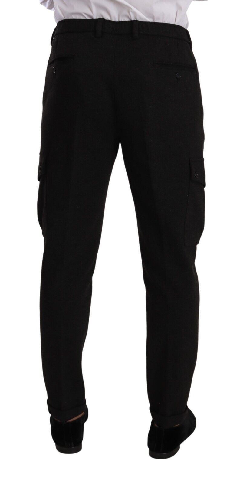 Pantalones cargo ajustados y elegantes en negro atemporal