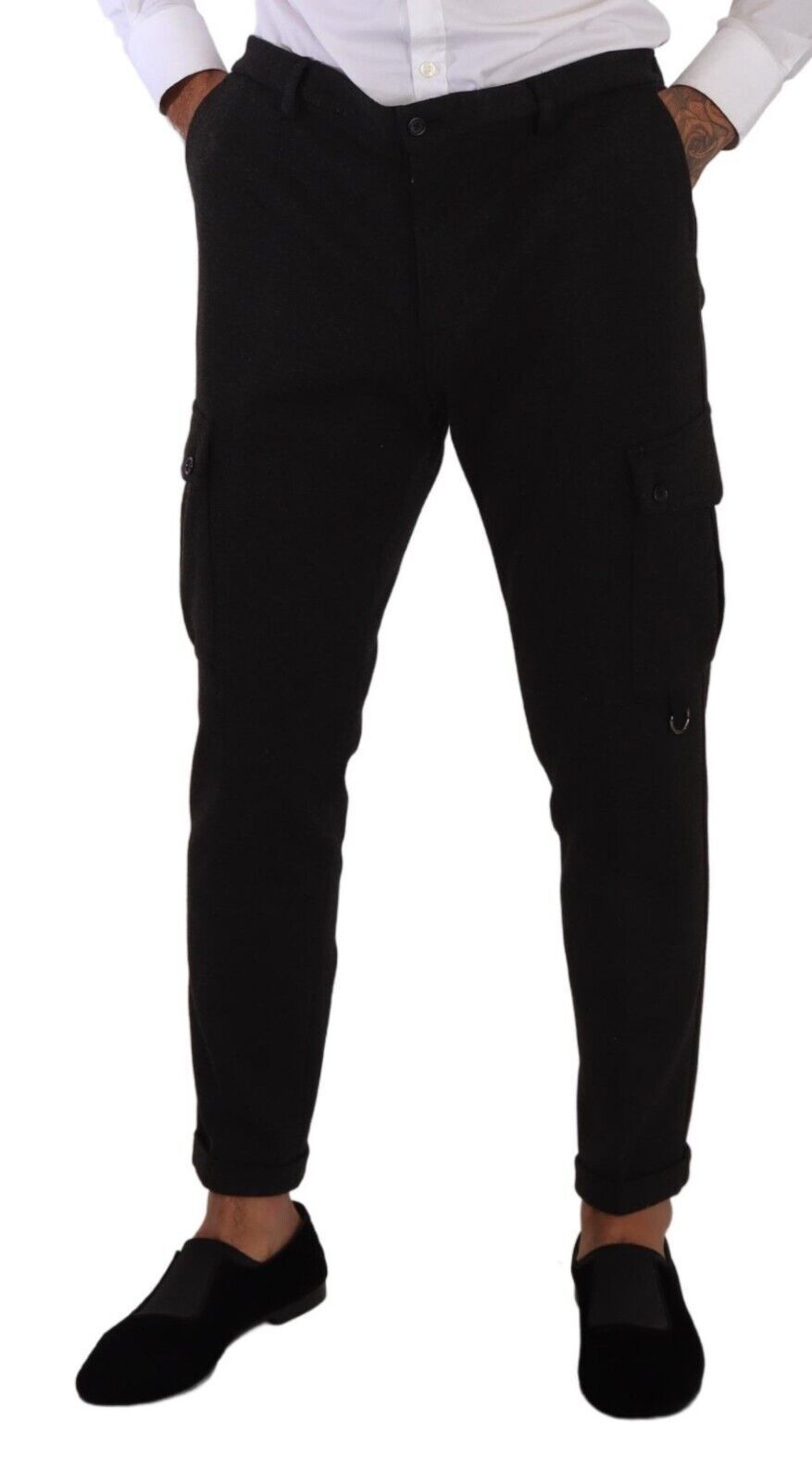 Sleek Skinny Cargo Pants in Timeless Black