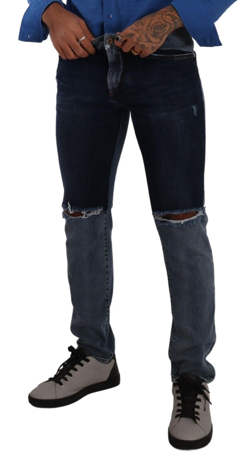 Denim desgastado y corte slim elegante