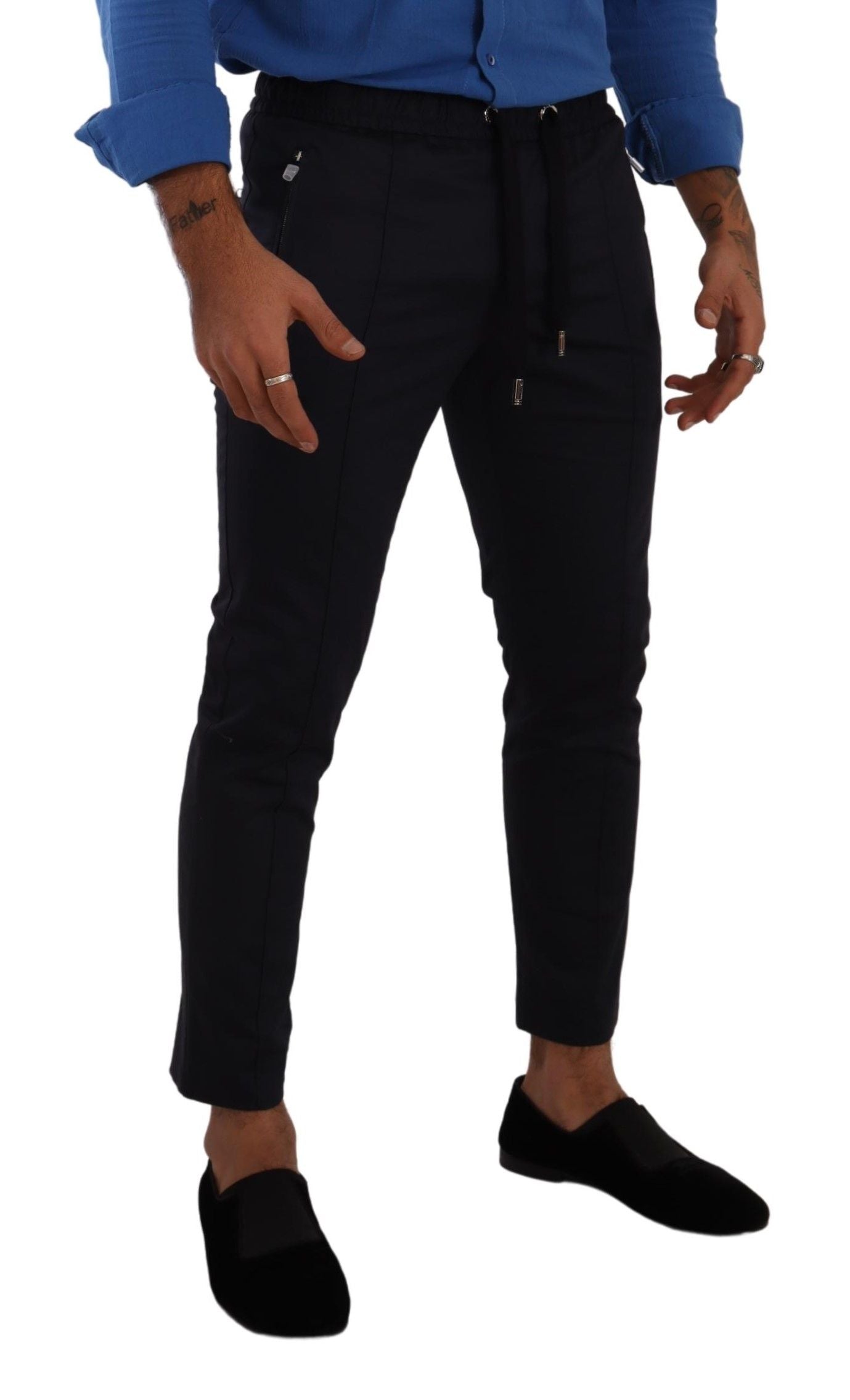 Elegantes pantalones de jogging pitillo azul oscuro