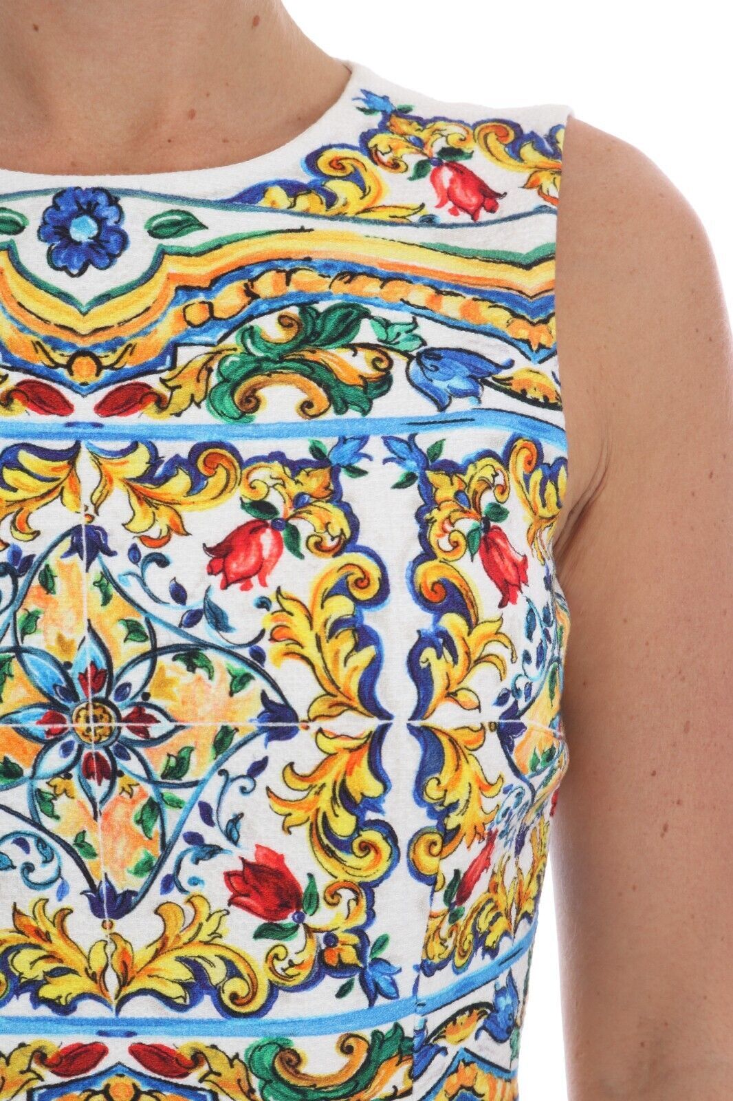 Vestido tubo midi con estampado de mayólica