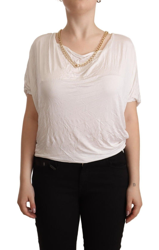 Witte T-shirttop met korte mouwen en gouden ketting