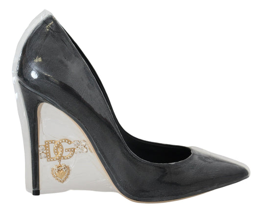 Elegante hakkenpumps met zwart gouddetail