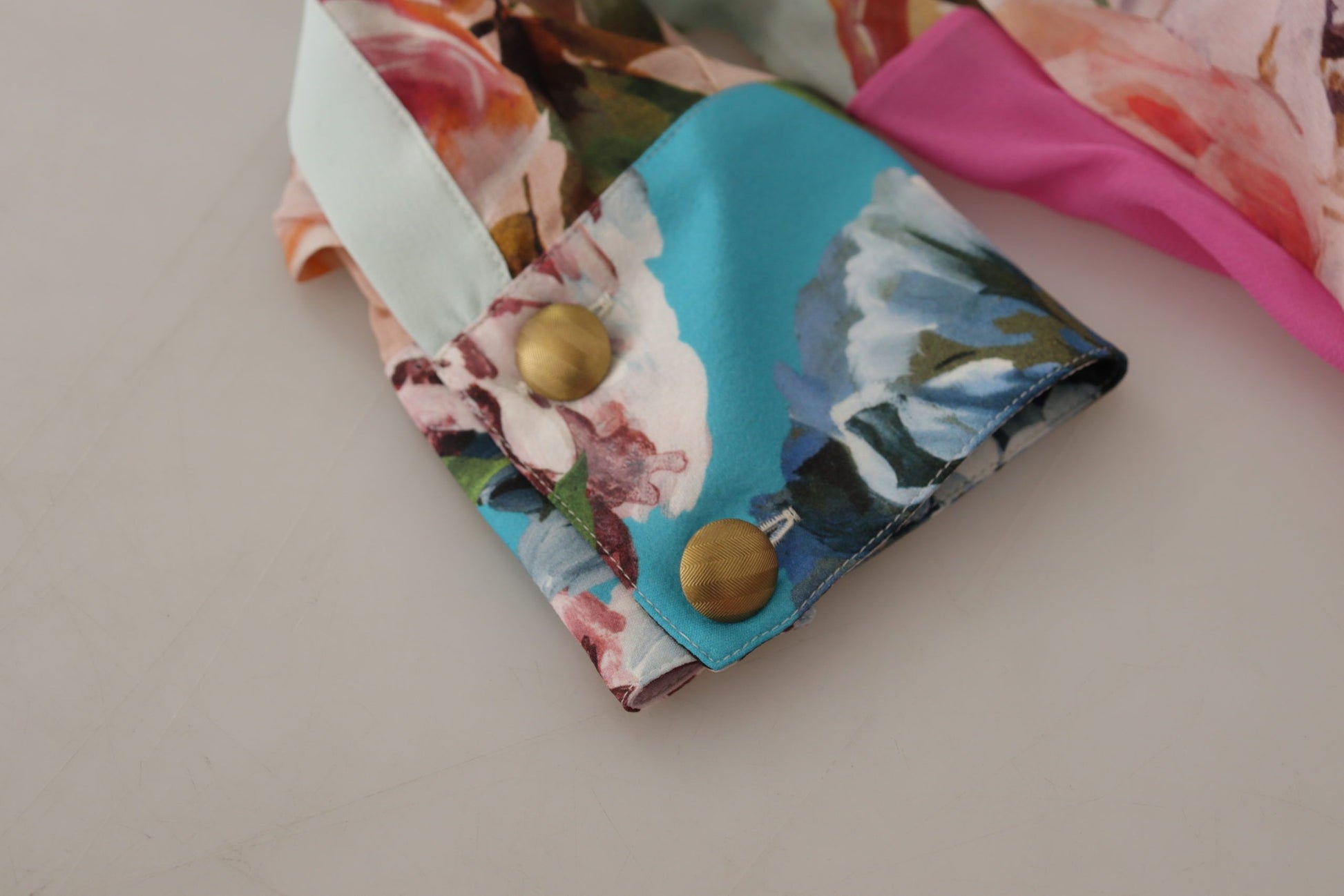 Elegante zijden blouse met bloemenpatchwork