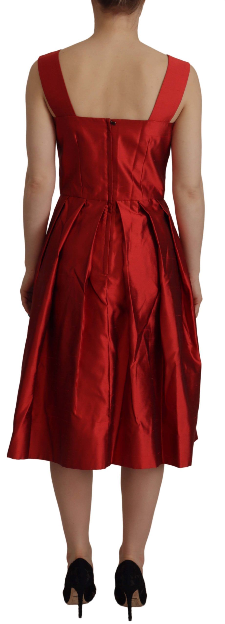 Vestido midi evasé de seda rojo radiante