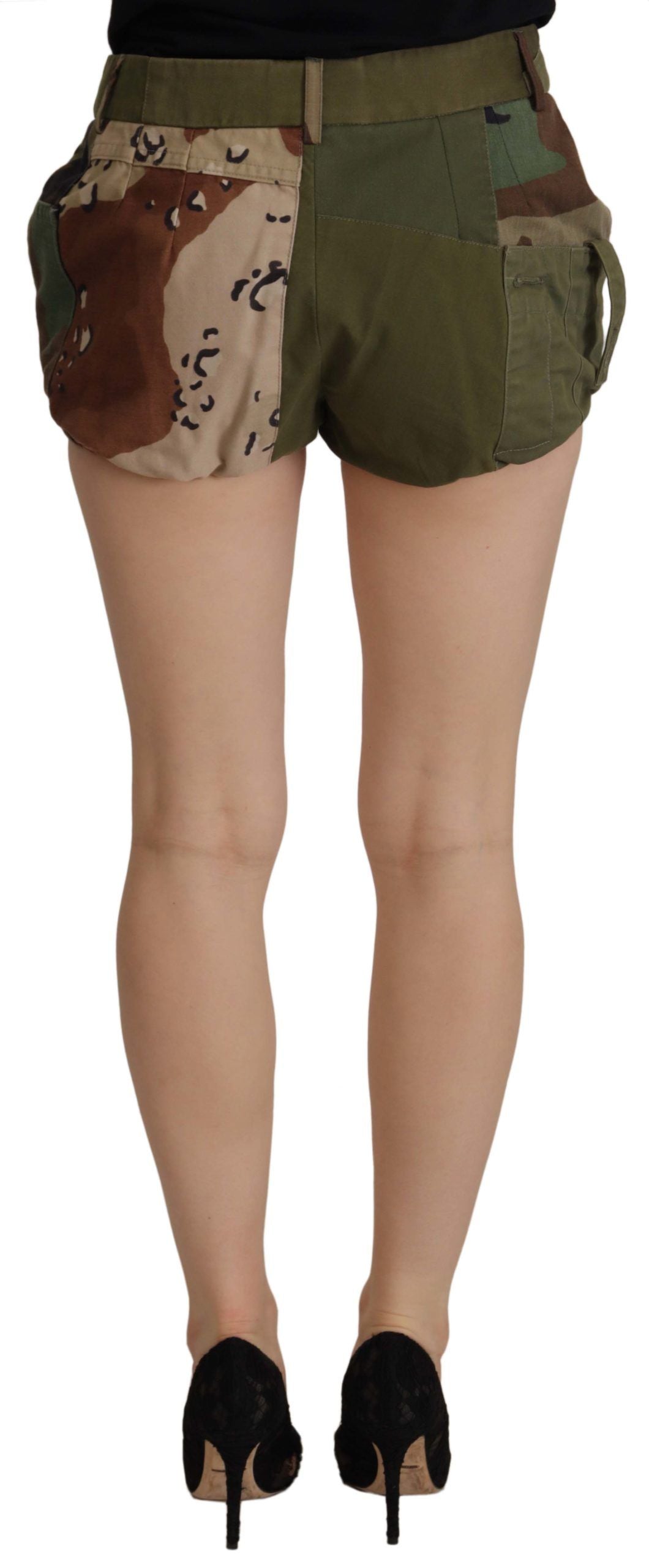 Legergroene hotpants met hoge taille