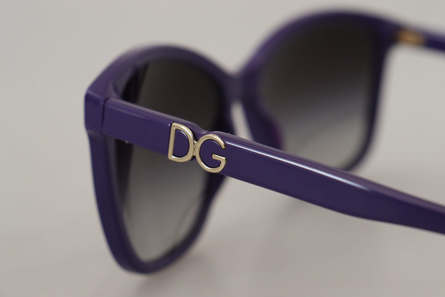 Elegant Violet Round Sunglasses for Women