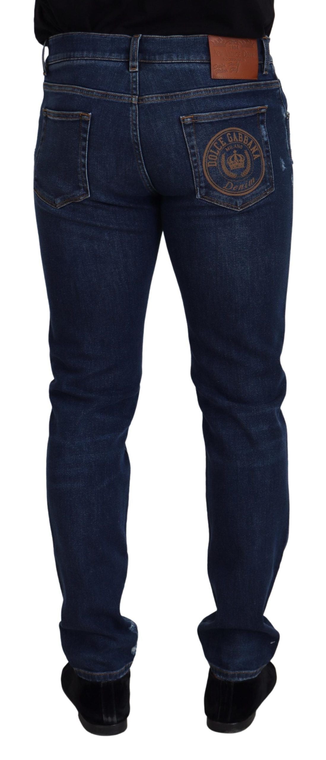 Sensación del denim italiano de corte slim chic