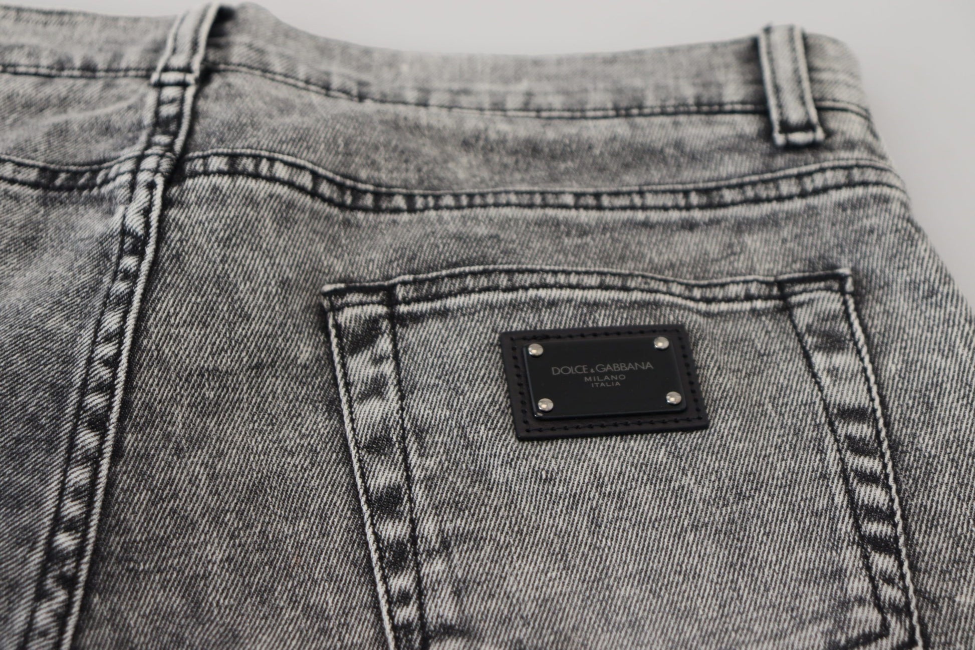 Denim gris slim fit elegante