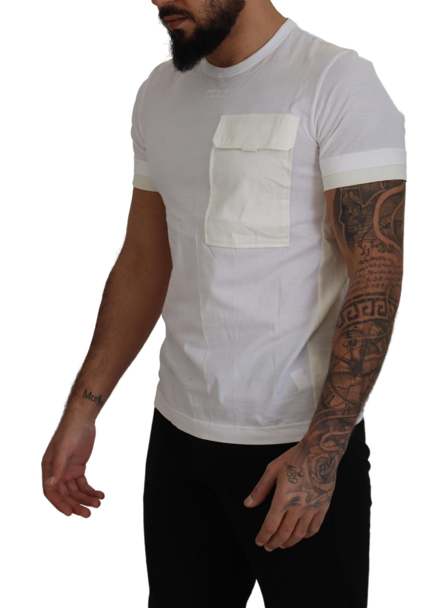 Elegante camiseta de algodón blanca con bolsillo en el pecho DG