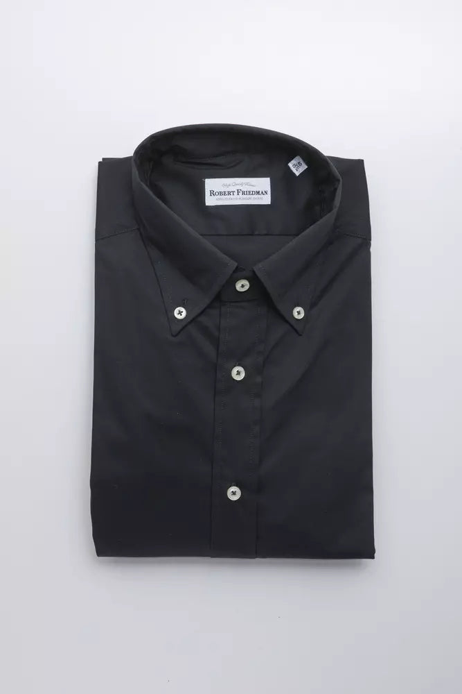 Camisa regular elegante con botones negros