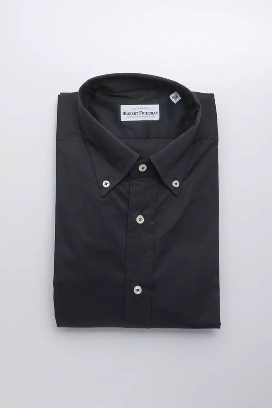 Camisa regular elegante con botones negros