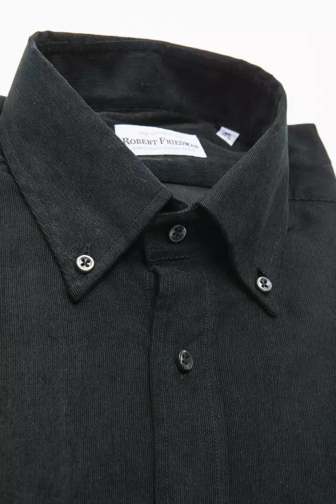 Elegante camisa negra de algodón con botones