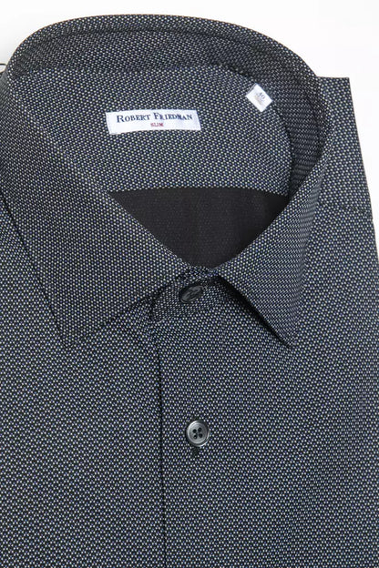 Camisa elegante de algodón negra con cuello ajustado