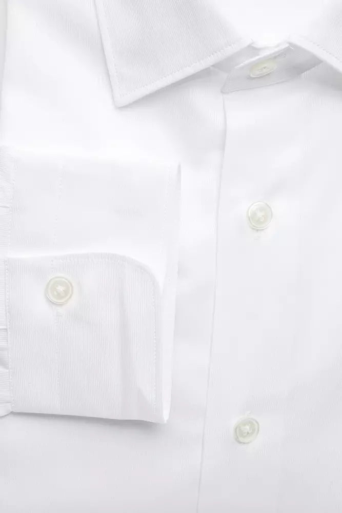 Camisa elegante de algodón blanca con cuello ajustado