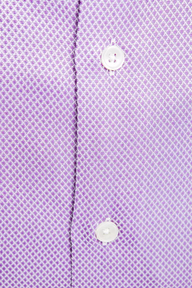 Camisa elegante de algodón con cuello ajustado