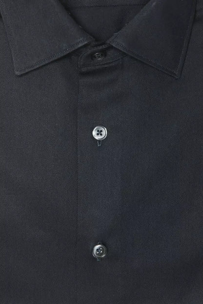 Camisa elegante de algodón negra con cuello ajustado