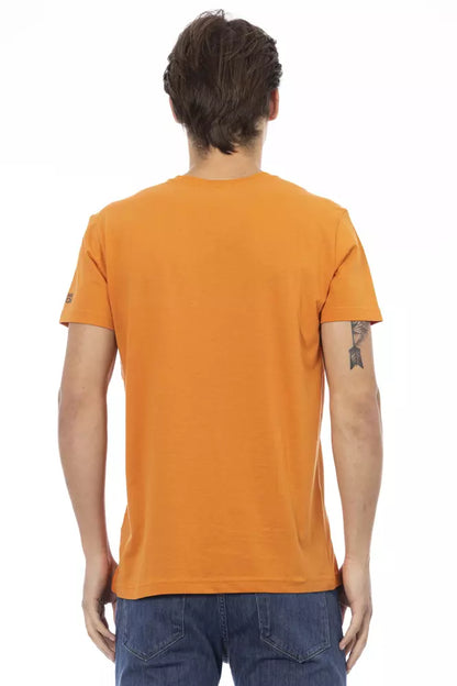 Camiseta naranja vibrante con cuello en V y estampado elegante