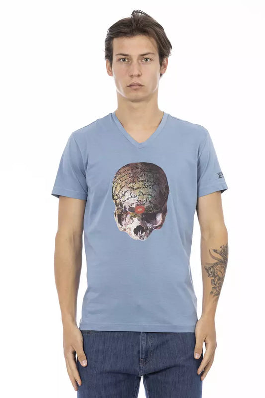 Elegante camiseta azul claro con cuello en V y estampado frontal