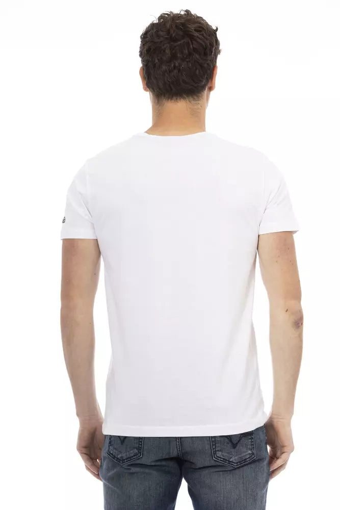 Camiseta blanca elegante con cuello redondo y estampado frontal