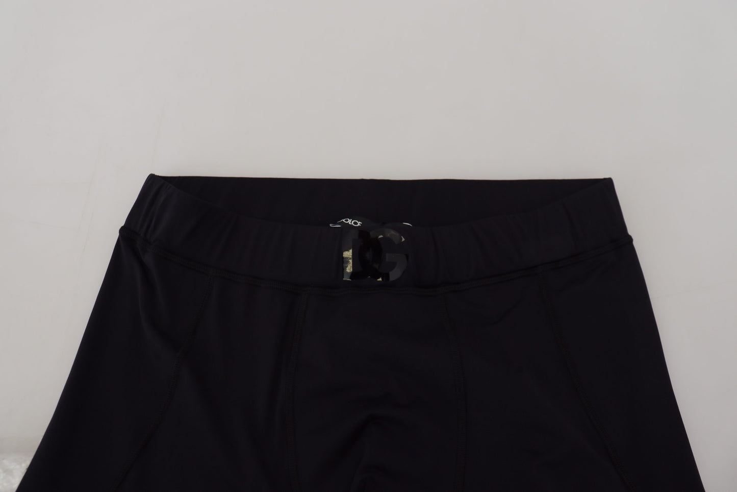 Pantalones negros elegantes de diseñador