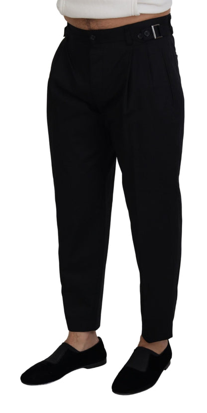 Elegantes pantalones negros de diseño italiano con hebilla lateral