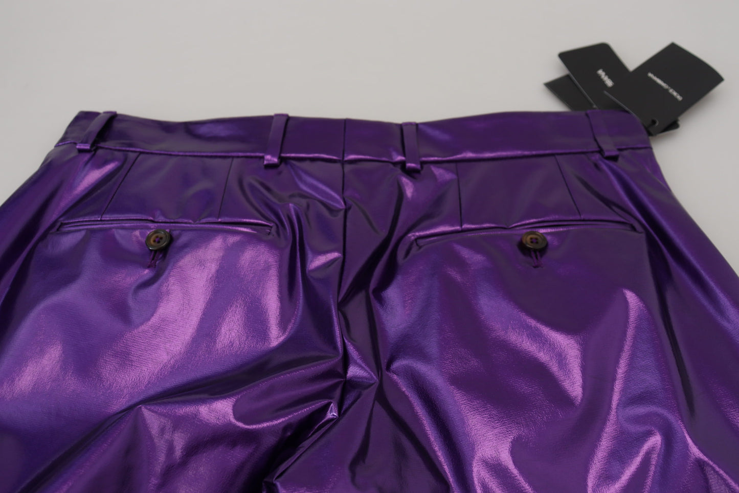 Elegantes pantalones de corte recto de color morado brillante