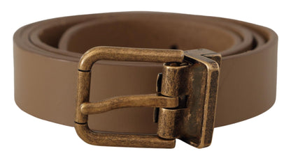 Elegante bruinleren riem met messingkleurige gesp