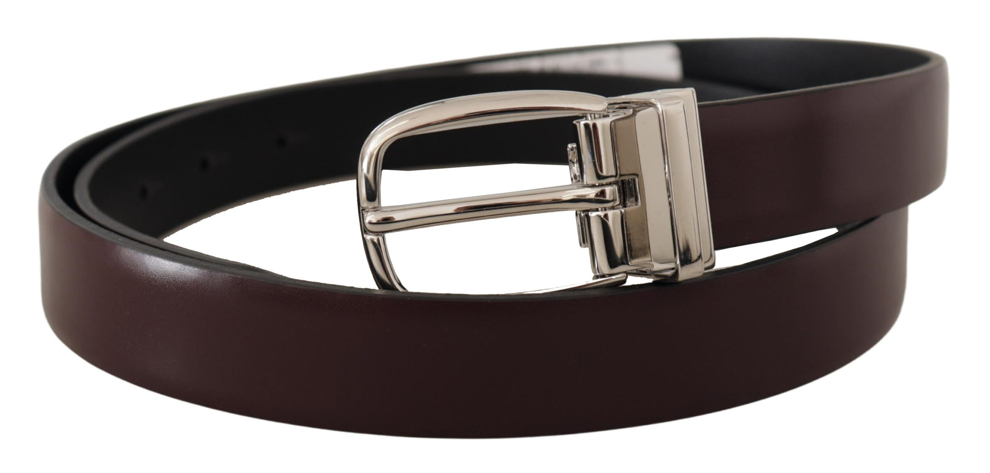 Elegante leren riem met zilveren metalen gesp