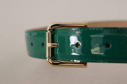 Elegante groene leren riem met gouden gespdetail