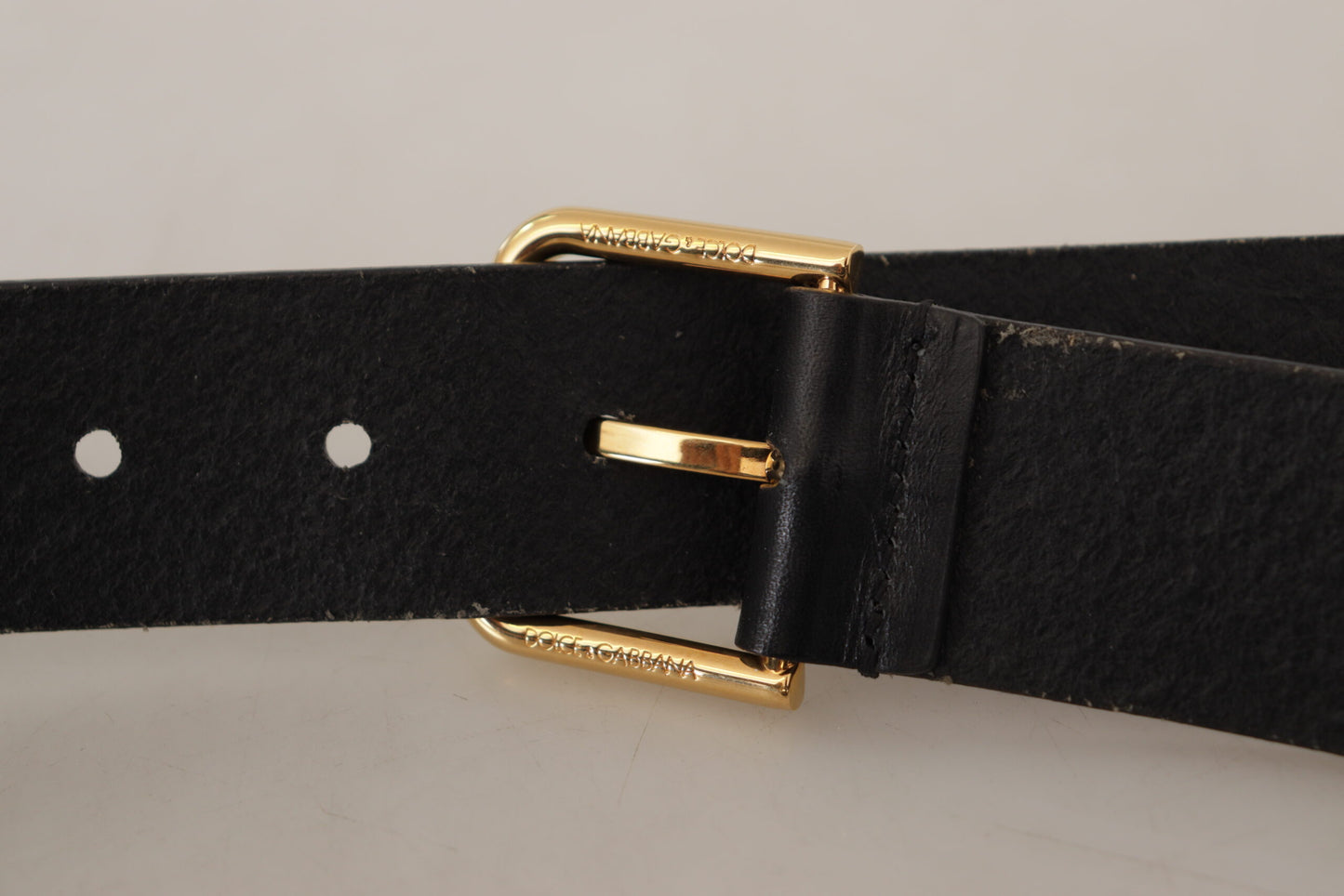 Elegante zwarte leren riem met goudkleurige gesp