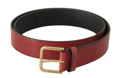 Elegante rode leren riem met gegraveerde gesp