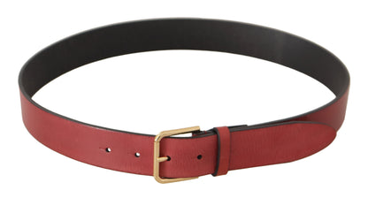 Elegante rode leren riem met gegraveerde gesp