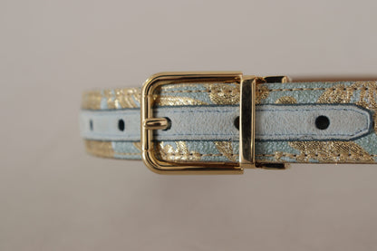 Elegante lichtblauwe leren riem met gouden gesp